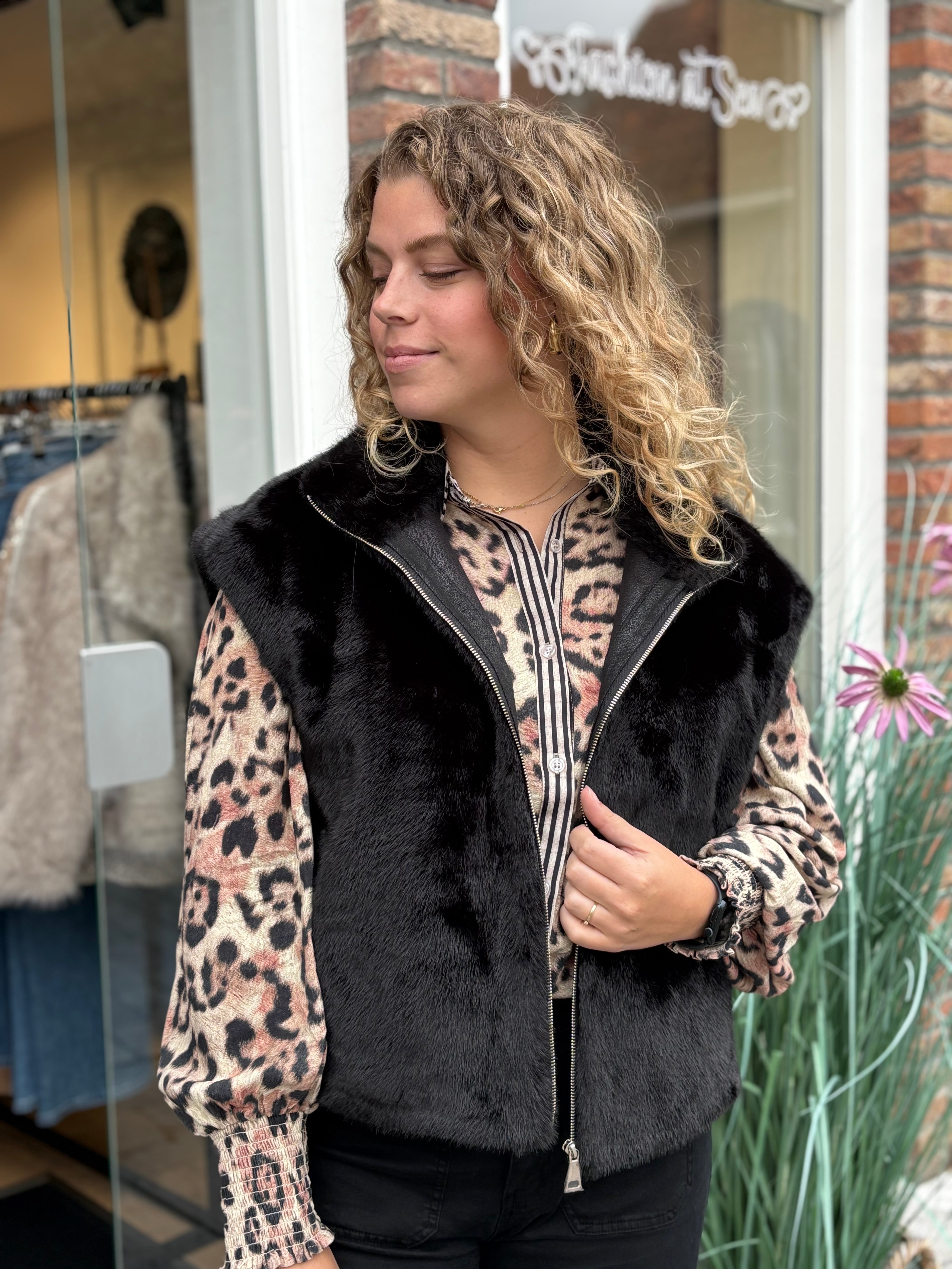 GILET FAKE FUR ZWART