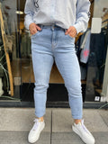 JEANS LICHT/MOM JEANS