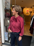 BLOUSE AZURRO ROOD EN GOUD