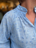 BLOUSE WIT/BLAUW C&S