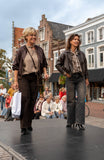 TAS LEER MET FRANJE EN GOUDEN STUDS