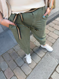 BROEK BARREL IN BRUIN/ARMY GREEN