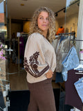 BLOUSE CHOCO BRUIN PRINT